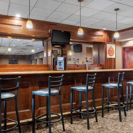 Clarion Hotel Indianapolis Zewnętrze zdjęcie