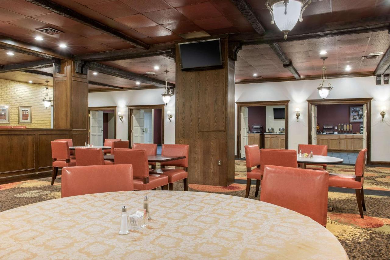 Clarion Hotel Indianapolis Zewnętrze zdjęcie