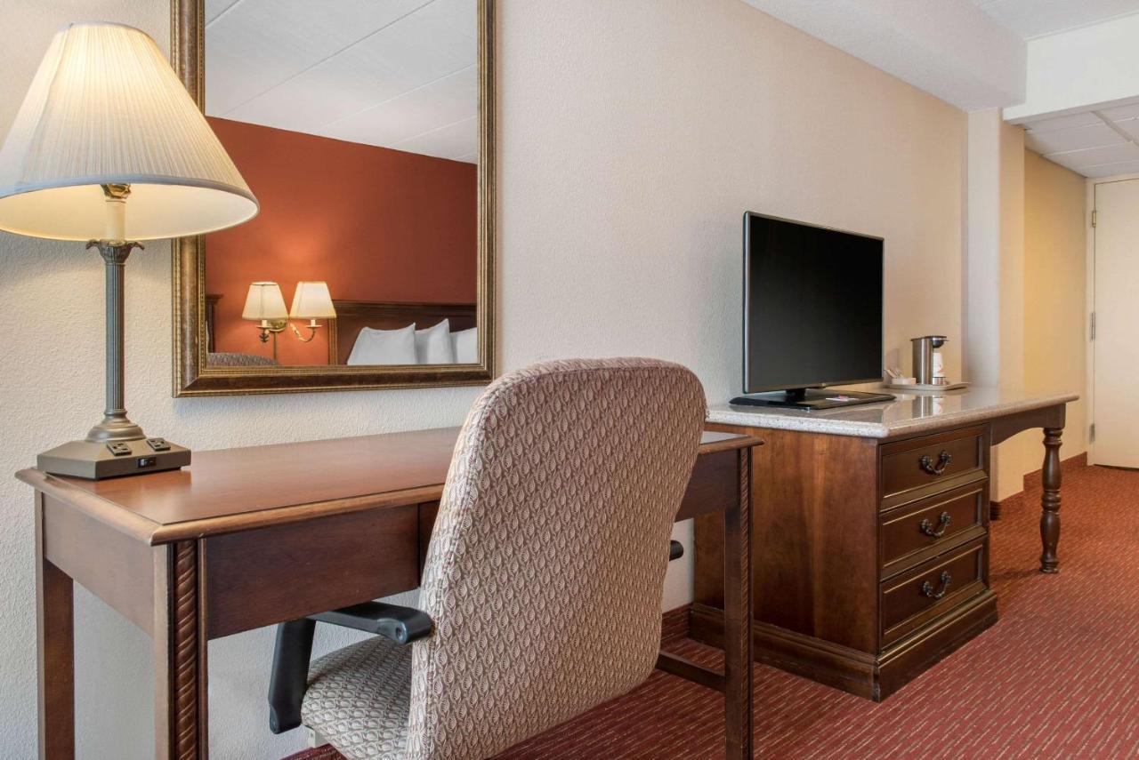 Clarion Hotel Indianapolis Zewnętrze zdjęcie