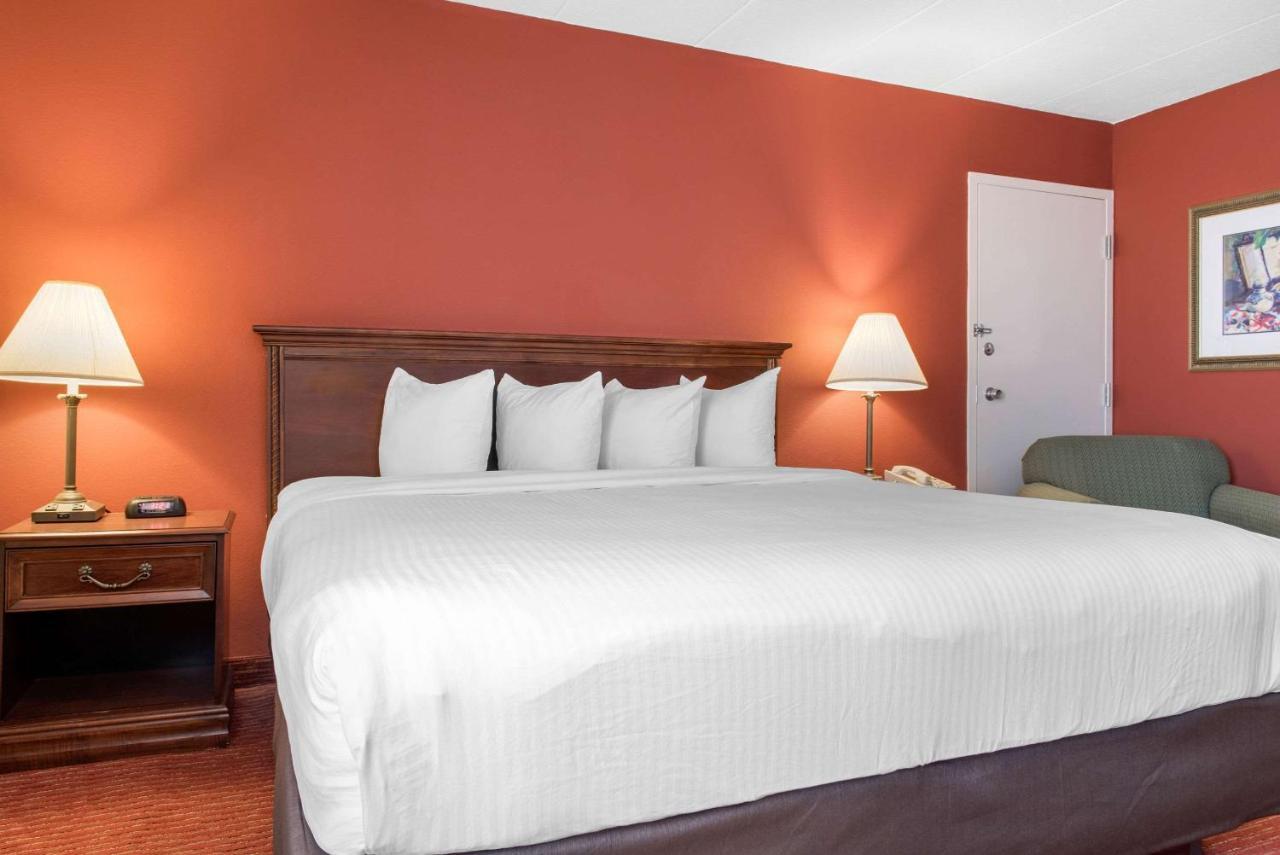 Clarion Hotel Indianapolis Zewnętrze zdjęcie