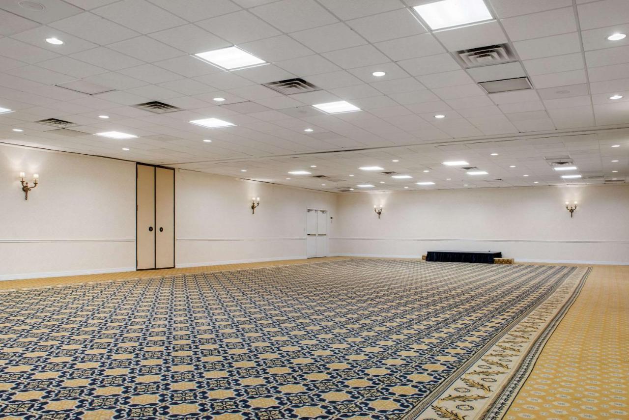 Clarion Hotel Indianapolis Zewnętrze zdjęcie