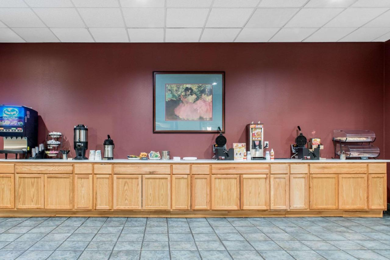 Clarion Hotel Indianapolis Zewnętrze zdjęcie